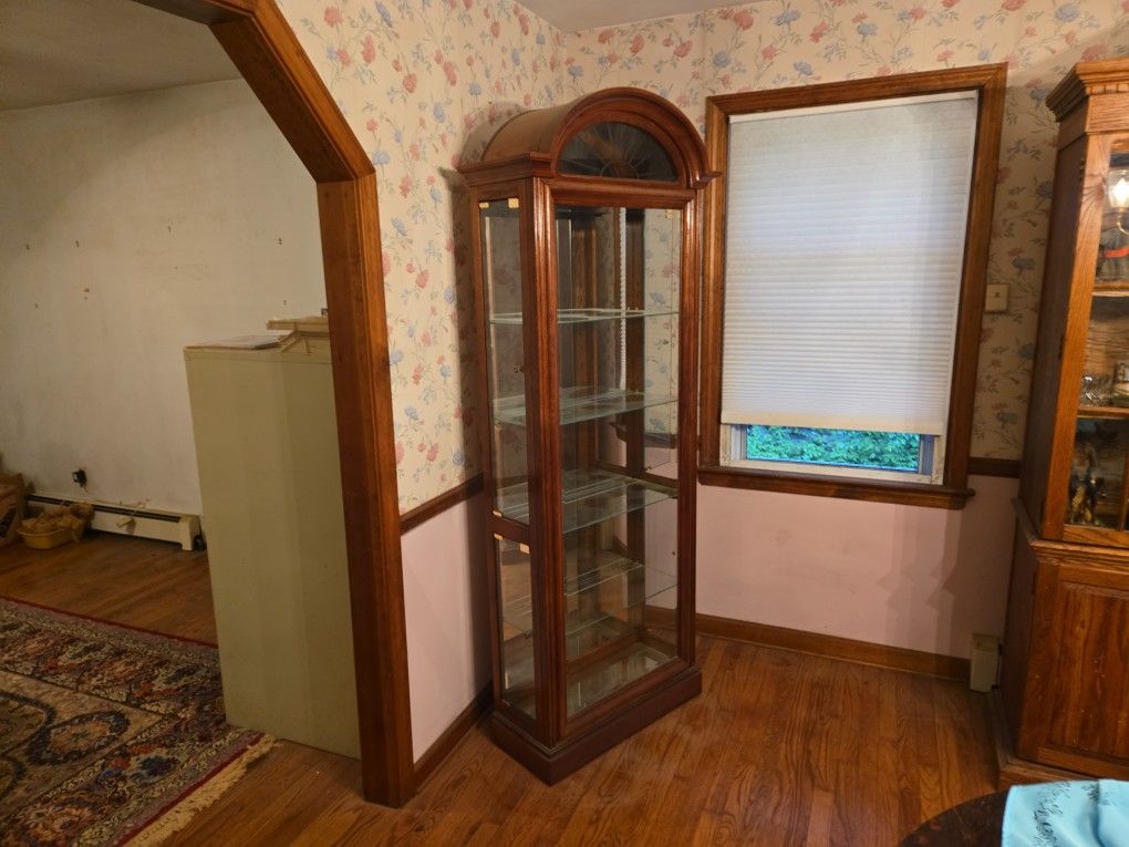 Display Cabinet