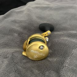 Avet G2 SXJ 5.3 Lever Drag Fishing Reel (right hand)