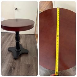 Wood Round side table