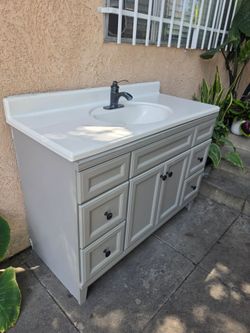 Grey vanity