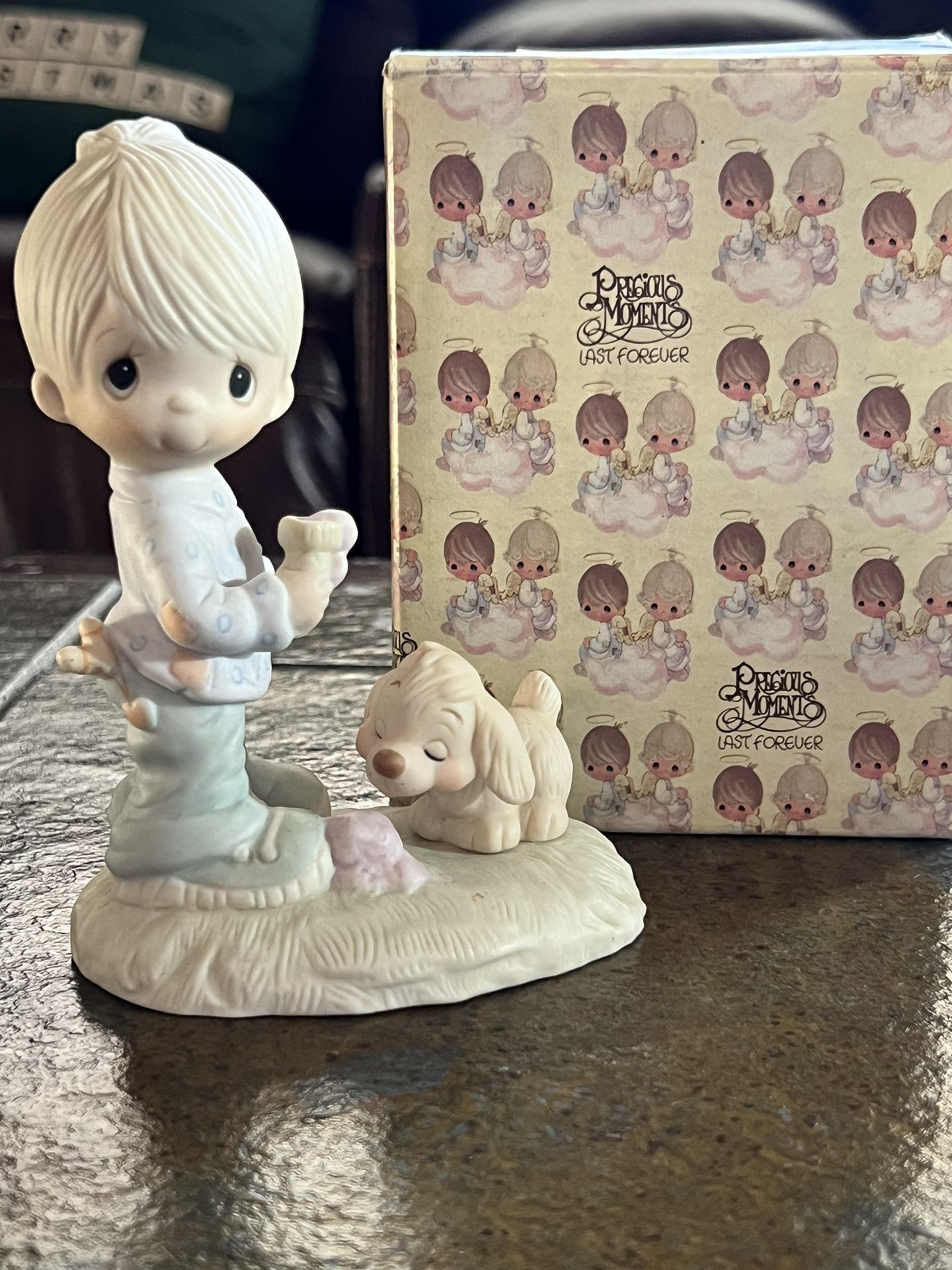 Precious Moments “Praise The Lord Anyhow” 1976 E-1374/B Figurine 