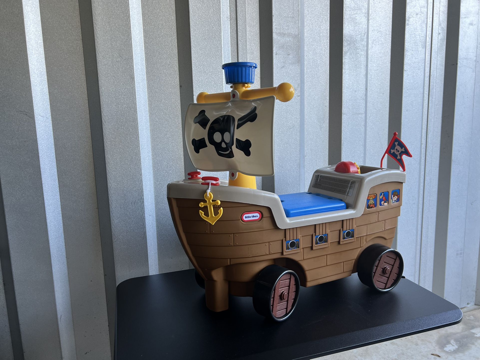 Little Tikes Play n Scoot Pirate Ship-New (Never Used)
