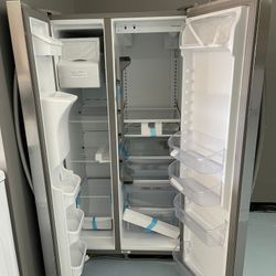 36” Stainless Steel Frigidaire Refrigerator