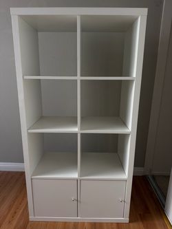 Cube shelves