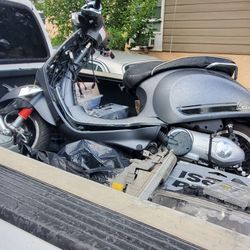 Vespa 2016 Scooter. Parting Out Clean Paper