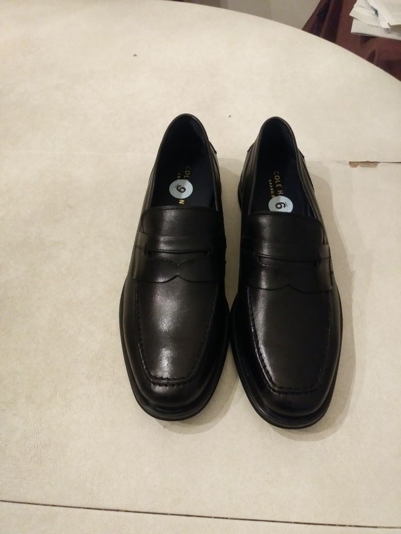 Men's Shoes size 9 black color