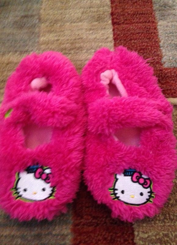 Hello kitty slippers