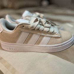 Brand New Adidas Size 8 Grand Court Alpha 