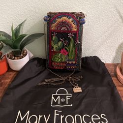 Mary Frances - La Plaza Cellphone Pouch