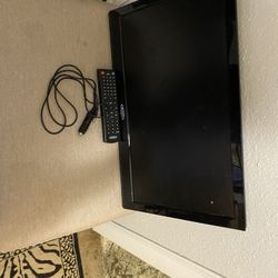 LED Home  Or Motor Home TV With Remote Works Great. Led