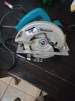 Makita circular saw