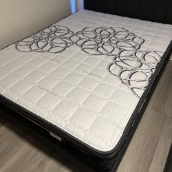Full Size Mattress Pillow New