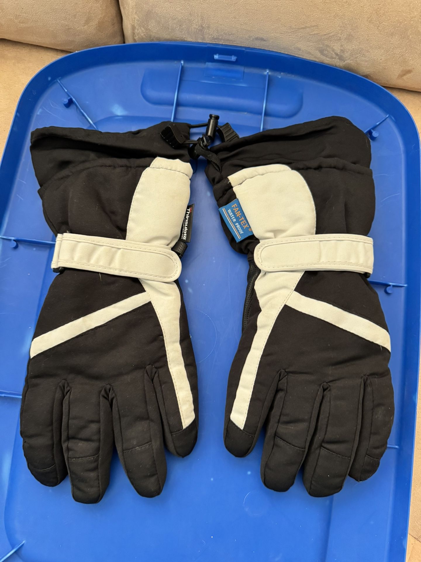 Women’s Winter Snow Gloves Sz Medium