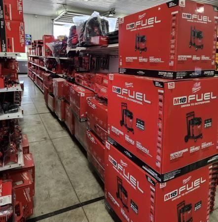 Milwaukee Dewalt Hitachi, Diablo, Skillsaw, Bosch, Echo Toro craftsman Power Hand Tools NEW OPEN BOX Huge Sale heavy discounted!