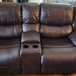 Power Reclining Couch with Storage Console with USB

