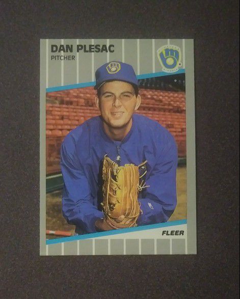 1989 Fleer Dan Plesac Milwaukee Brewers #195 Baseball Card Vintage Collectible Trading Sports MLB Major League Professional Pro 