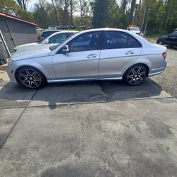 2008 Mercedes-Benz C-Class. Glass Roof. With Navigation. 