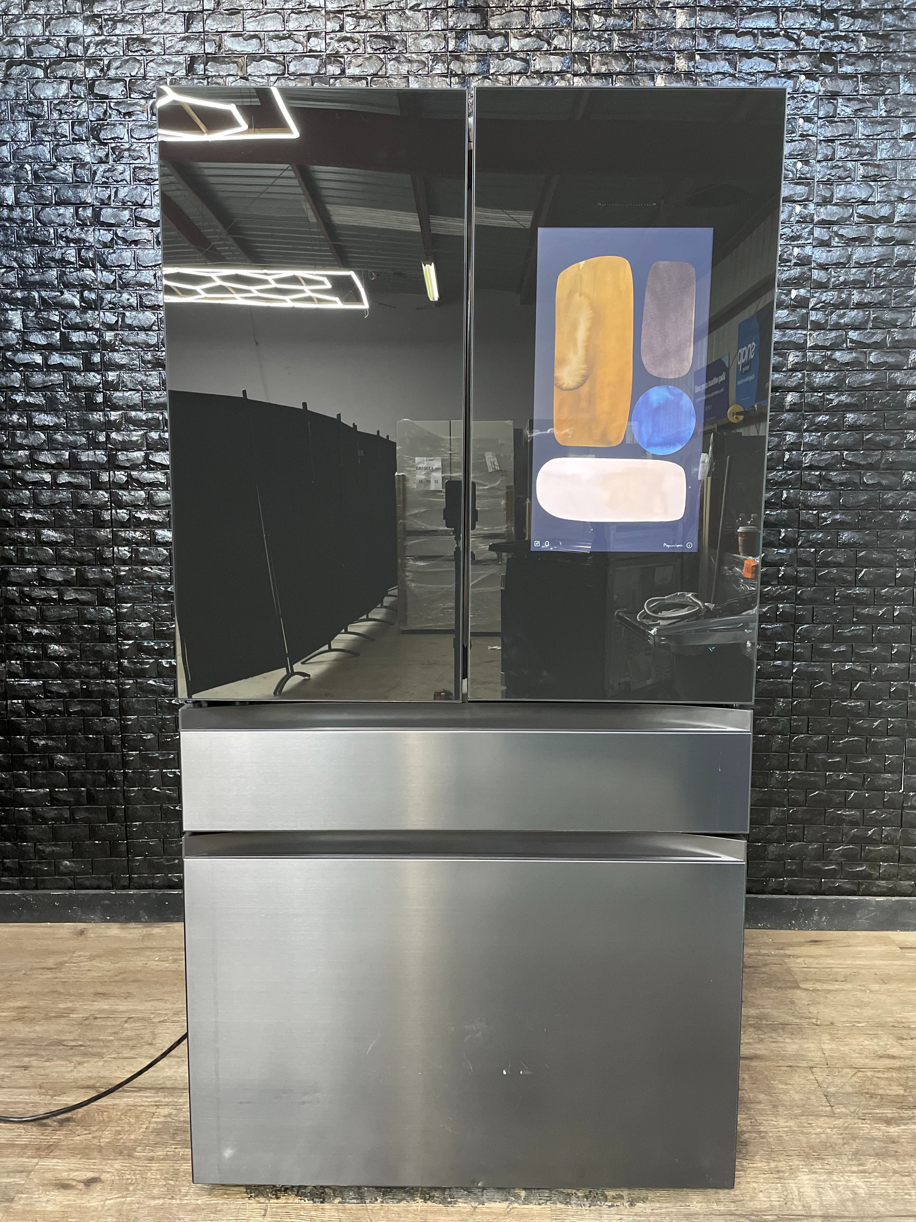 SAMSUNG FAMILY HUB BESPOKE REFRIGERATOR w/WARRANTY! R2831A