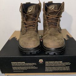 Red Wing Shoes Size 9.5 Model 83672