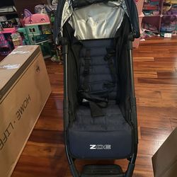 Zoe Travel Stroller
