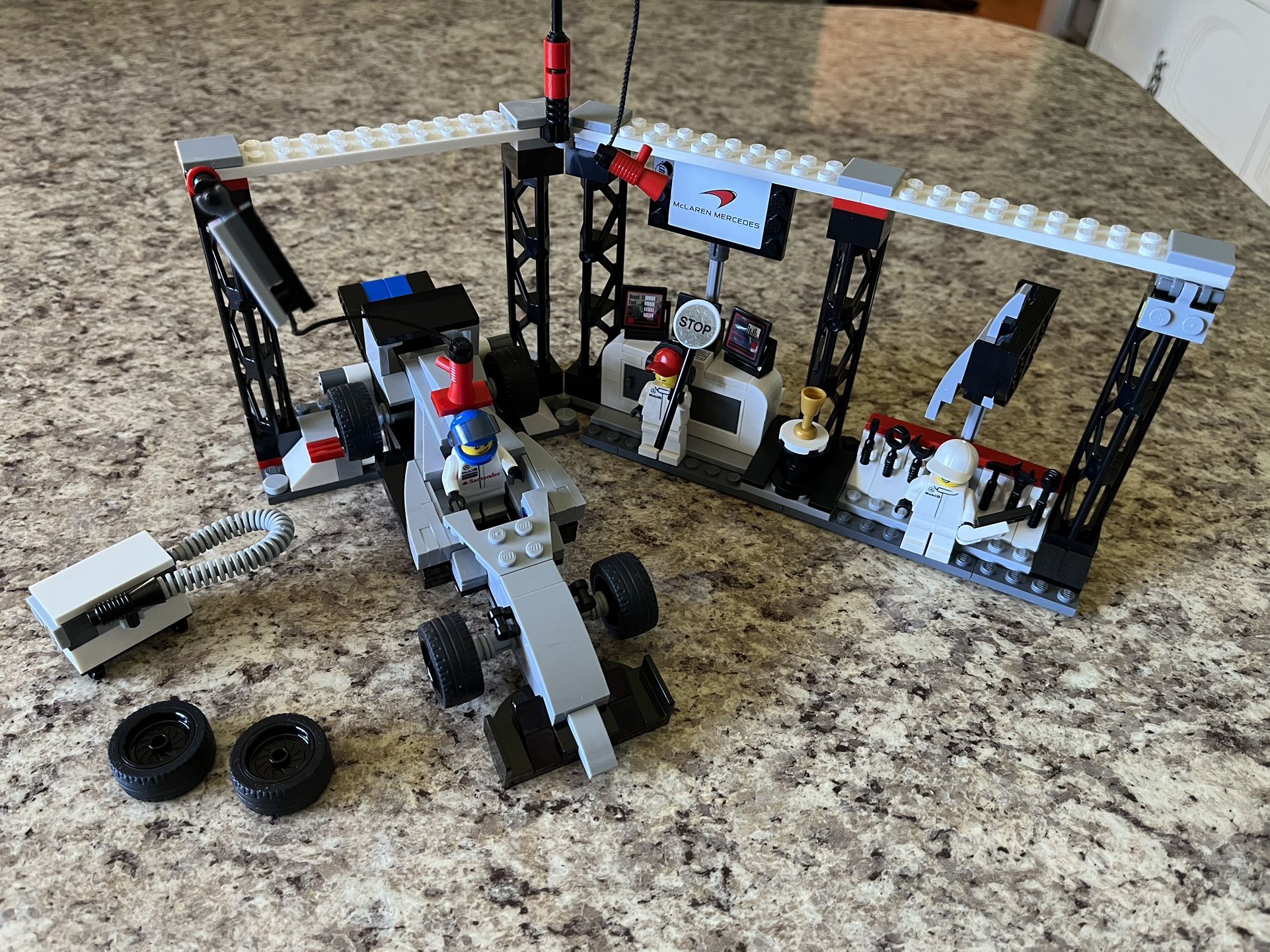 75911 Lego McLaren Mercedes Pit Stop - Speed Champions for Sale in