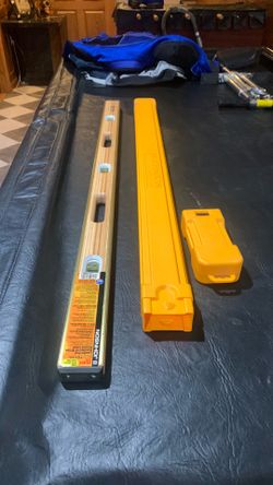 Johnson 4 ft level and case