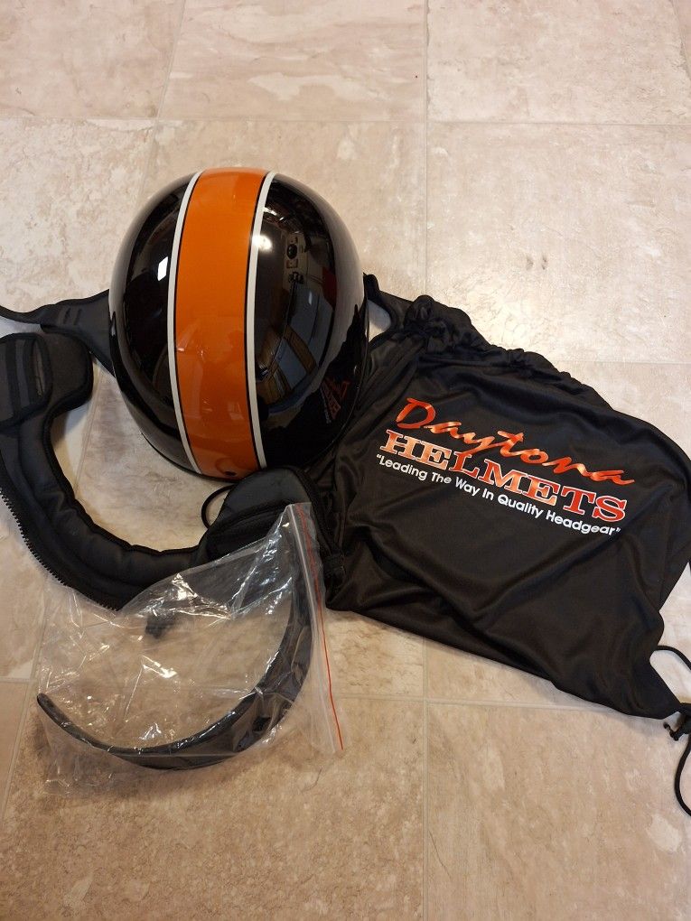 MOTORCYCLE HELMET (New)