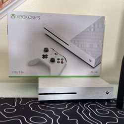 Selling Xbox One s 