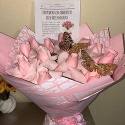 Flowers/ Flores / Arrangements/ Arreglos Florales 