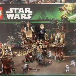 LEGO Star Wars Ewok Village (10236) - 100% Complete w/ All Minifigs