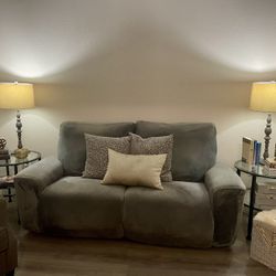 Zero Reclining Love Seat