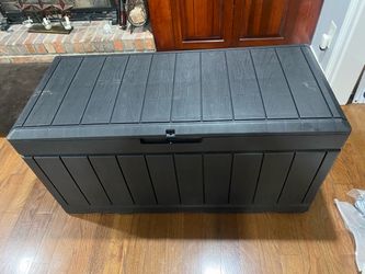 85 Gal black resin deck box