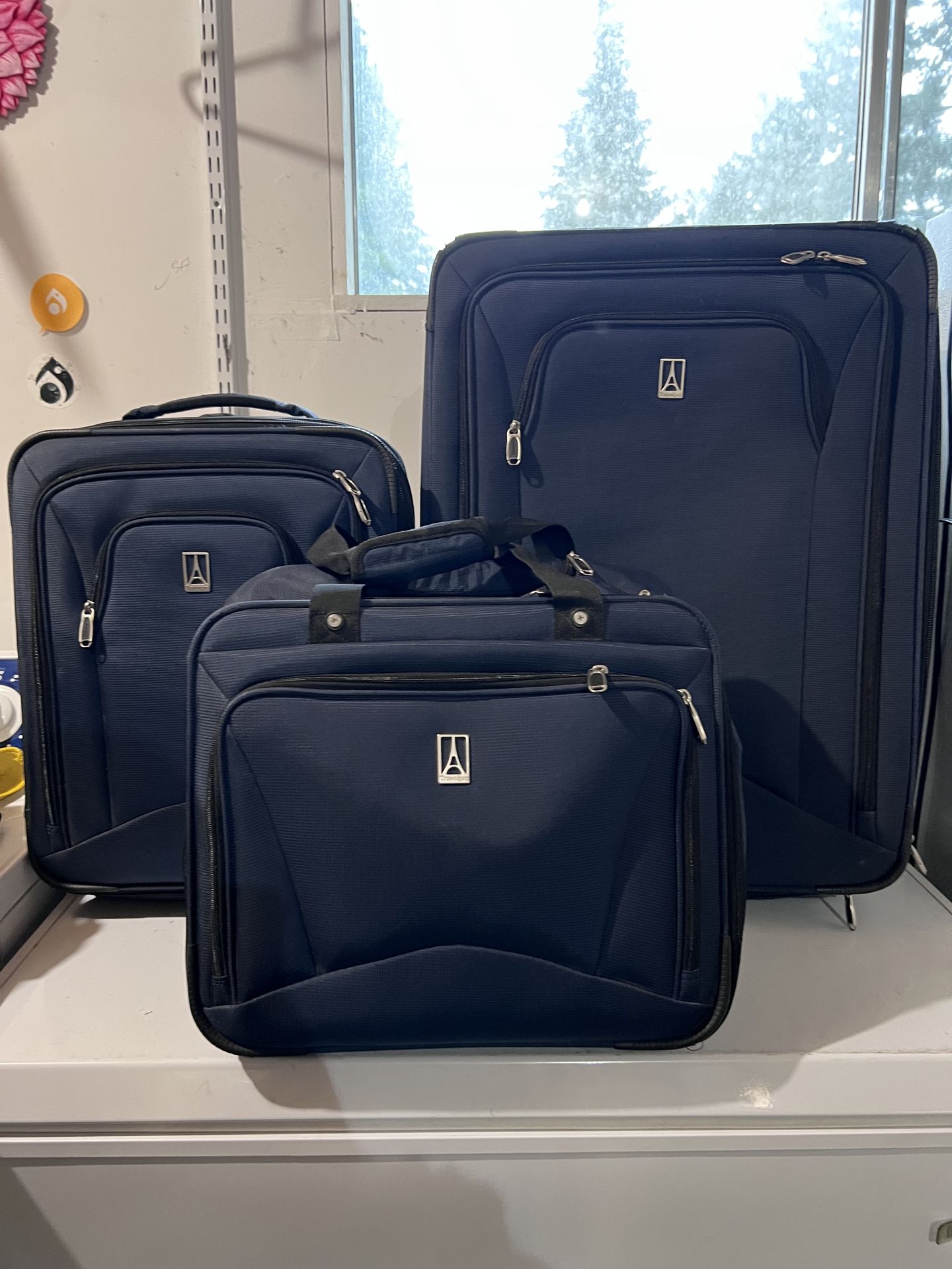 3 piece Samsonite TravelPro luggage set
