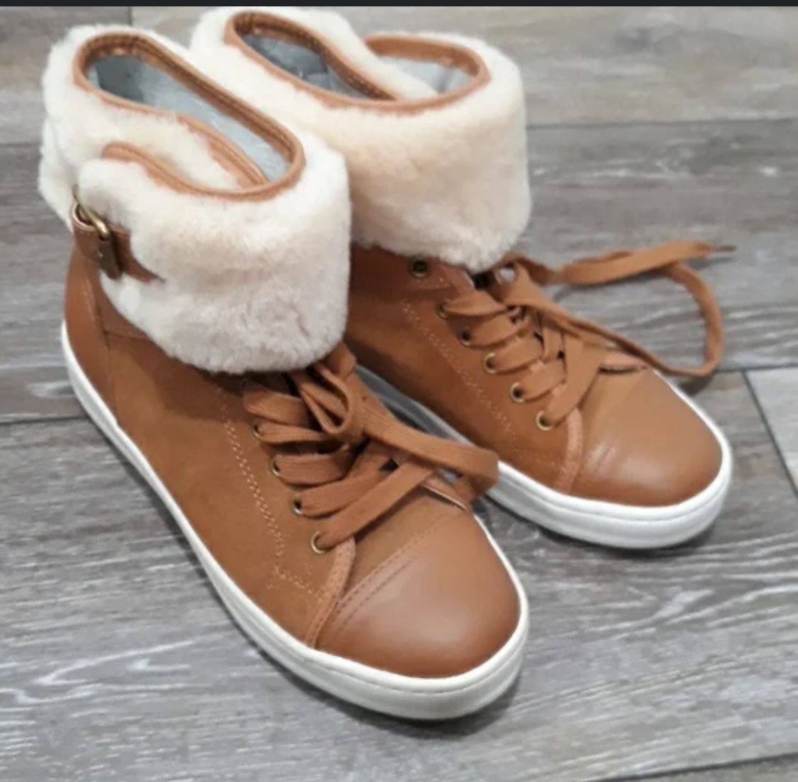 ALDO LEATHER brown ankle boots with shearing wrap ,size 6 , in great condition