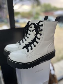 White Boots Size 6.5