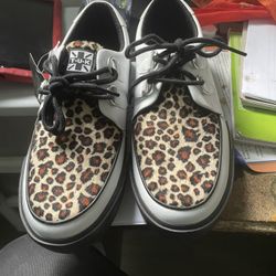 T.u.k Size 8 Men But Fit 9 Men