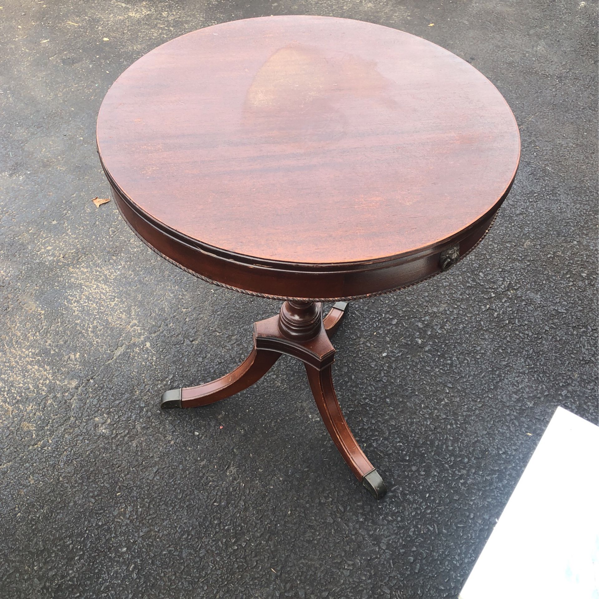 Antique Round Accent Table.  Asking $ 40.