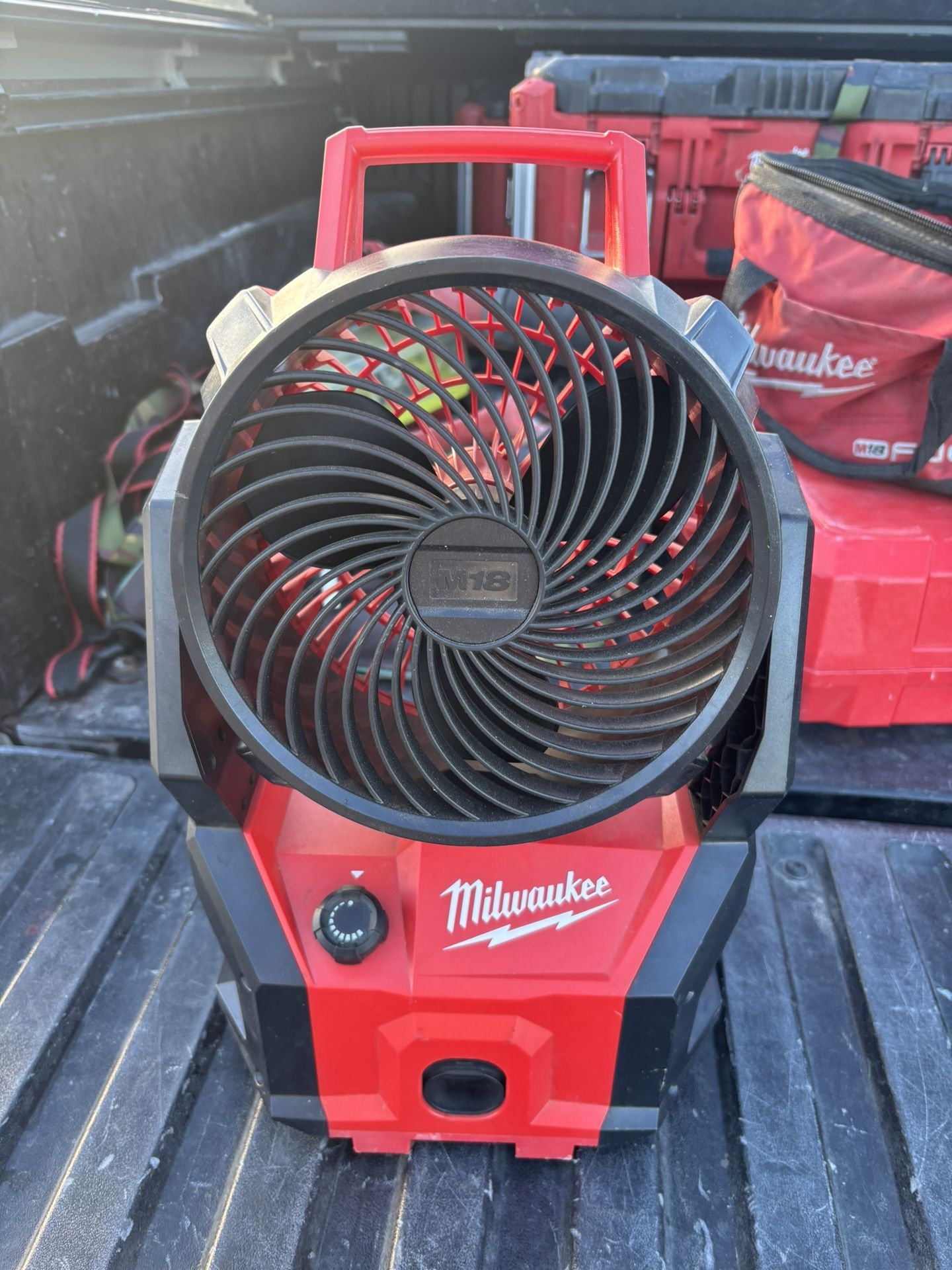 Milwaukee Fan 18 V