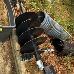 SKiDSTERR POST HOLE DiGGER/AUGER