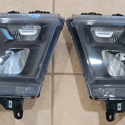 2 Halogen Headlight Lamps for 2019 Dodge Ram 1500u