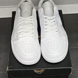 Nike Air Jordan 1 Low Men's Size 13 Triple White *553558