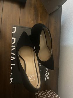 Black Pumps 