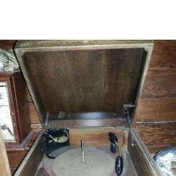 Antique Zenith Record Player 