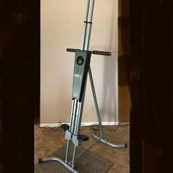 Rock climbing machine