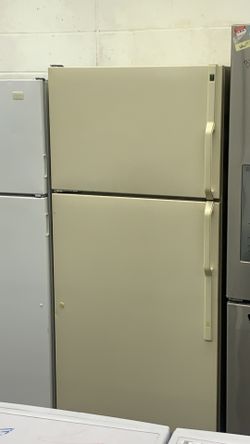 Ge top and bottom fridge delivery available