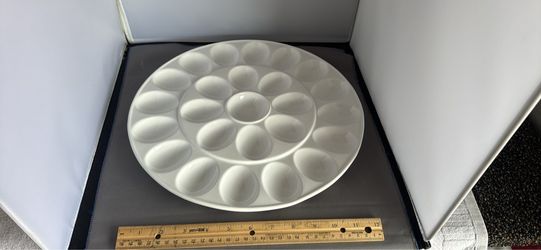 Ceramic deviled egg holder