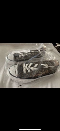 Brand new - CONVERSE kids all-star ox sneakers - size 11