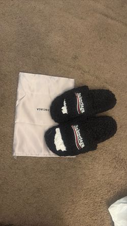 Balenciaga black fur slides