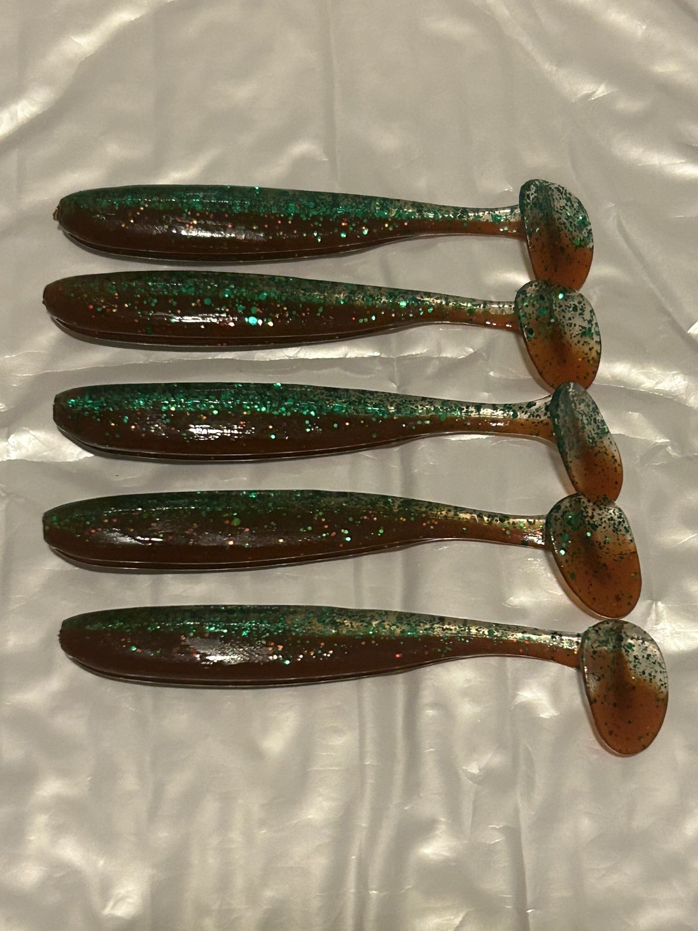 Green/Red-Glitter Paddle Tail Swimbait