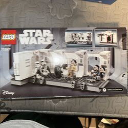 LEGO Star Wars Tantive IV Boarding Diorama (75387)
